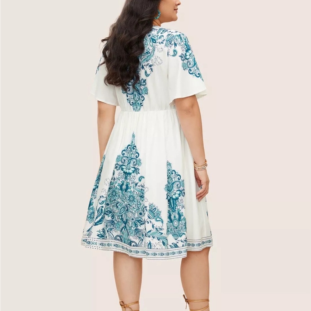 Bloom Chic White/Teal Bandana print VNeck Pocket Dress Plus Size 18/20(2X) Lined - Picture 3 of 5